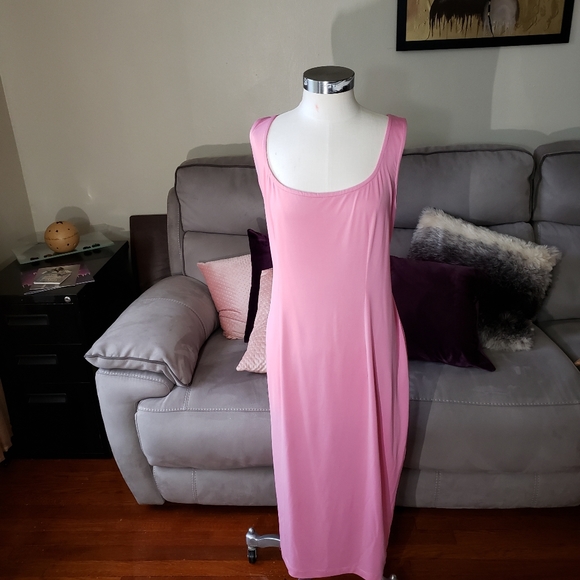 HOST PICK Pink Body Con Dress - Picture 3 of 3